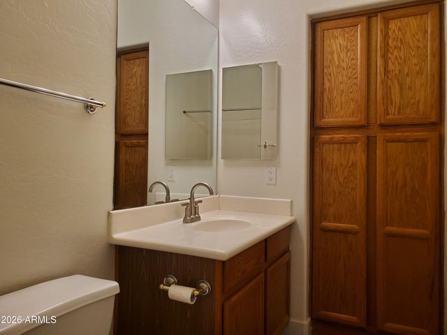 2430 E DARREL Road, Phoenix, AZ 85042