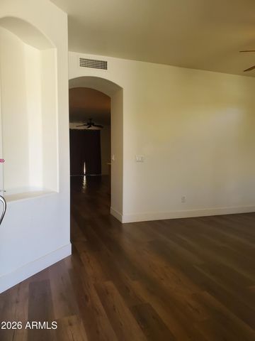 2430 E DARREL Road, Phoenix, AZ 85042