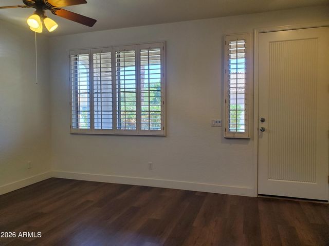 2430 E DARREL Road, Phoenix, AZ 85042