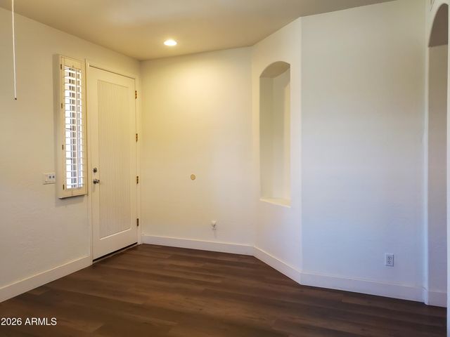 2430 E DARREL Road, Phoenix, AZ 85042
