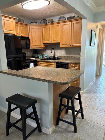 210 Horizons E 107, Boynton Beach, FL 33435