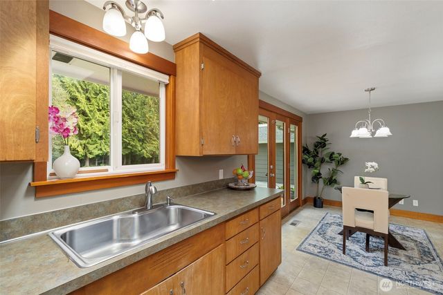 32022 Gamble Way NE, Poulsbo, WA 98370