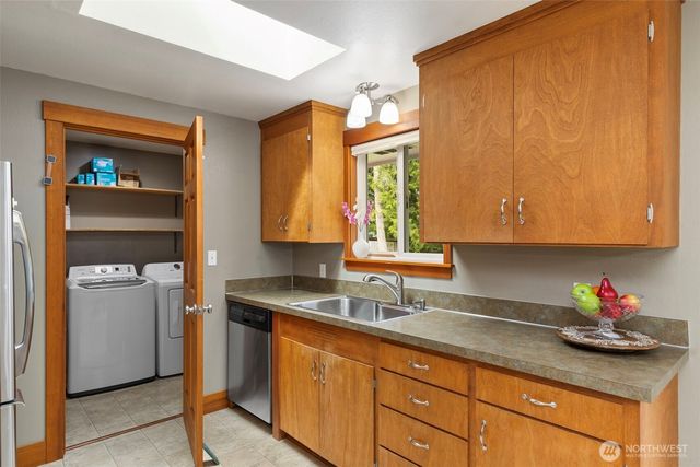 32022 Gamble Way NE, Poulsbo, WA 98370