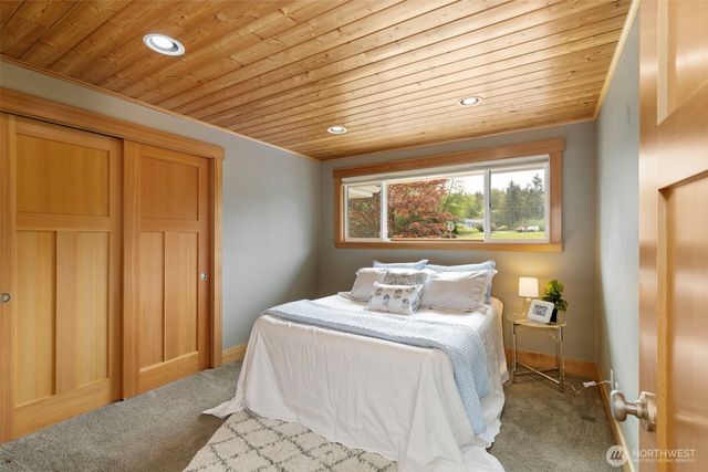 32022 Gamble Way NE, Poulsbo, WA 98370