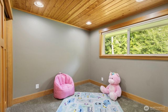 32022 Gamble Way NE, Poulsbo, WA 98370