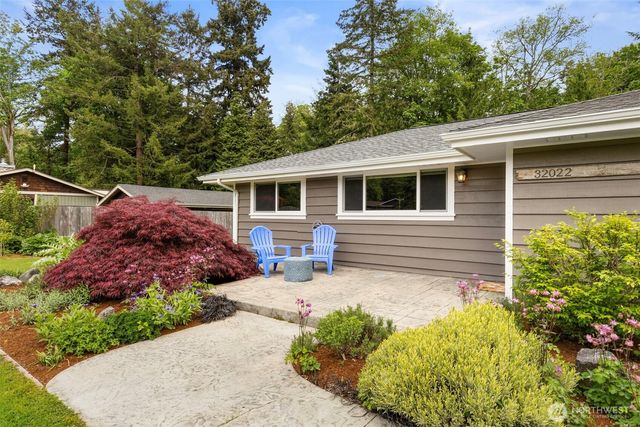 32022 Gamble Way NE, Poulsbo, WA 98370