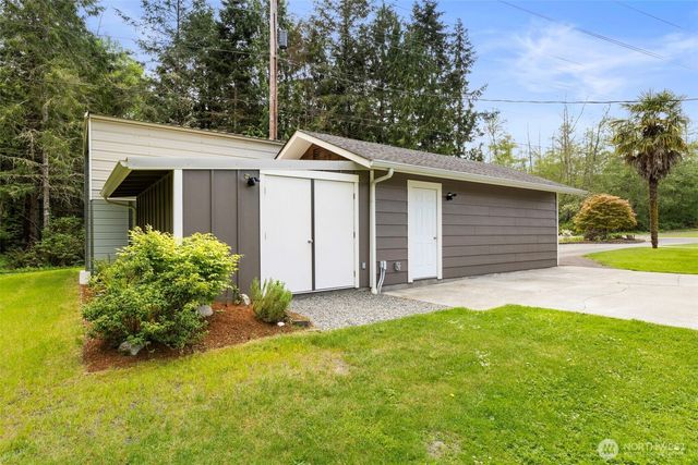 32022 Gamble Way NE, Poulsbo, WA 98370