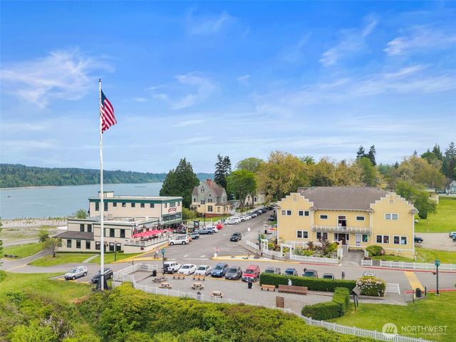 32022 Gamble Way NE, Poulsbo, WA 98370