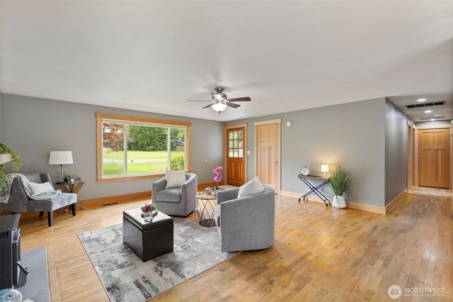 32022 Gamble Way NE, Poulsbo, WA 98370