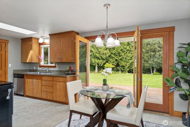 32022 Gamble Way NE, Poulsbo, WA 98370