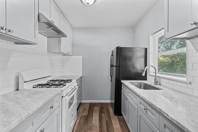 2324 Cedar Drive 3, La Marque, TX 77568