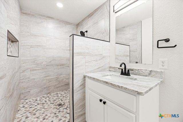 192 Oriole Drive, New Braunfels, TX 78130