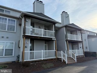 2009 WATERS EDGE DR, Newark, DE 19702