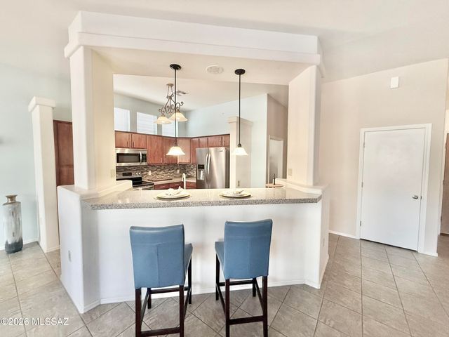 1894 W Amblemorn Drive, Green Valley, AZ 85622