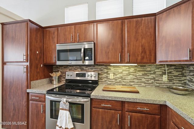 1894 W Amblemorn Drive, Green Valley, AZ 85622