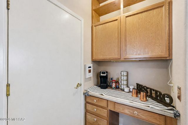 1894 W Amblemorn Drive, Green Valley, AZ 85622