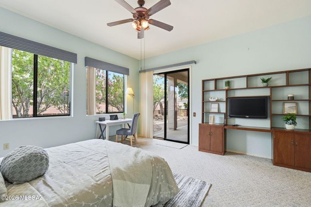 1894 W Amblemorn Drive, Green Valley, AZ 85622
