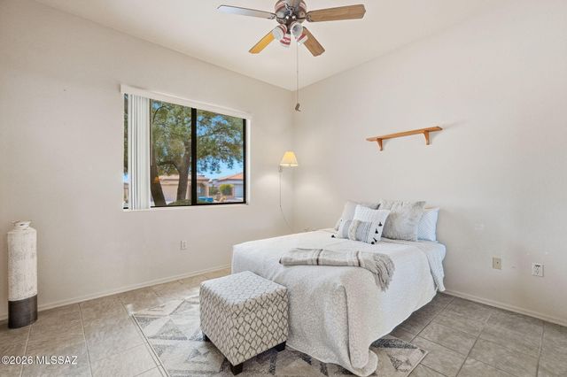 1894 W Amblemorn Drive, Green Valley, AZ 85622