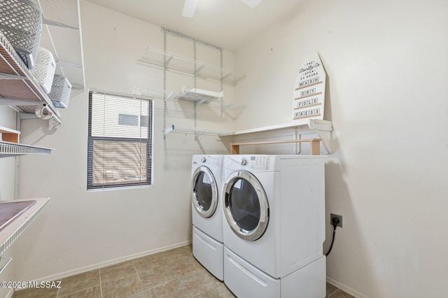 1894 W Amblemorn Drive, Green Valley, AZ 85622