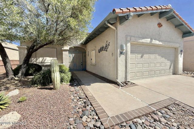1894 W Amblemorn Drive, Green Valley, AZ 85622