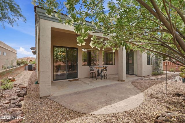 1894 W Amblemorn Drive, Green Valley, AZ 85622