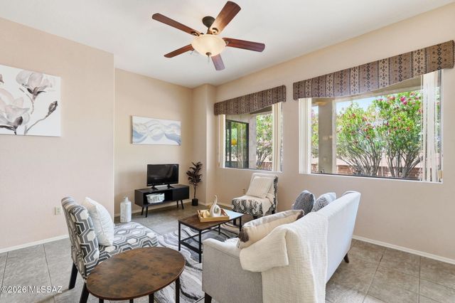 1894 W Amblemorn Drive, Green Valley, AZ 85622