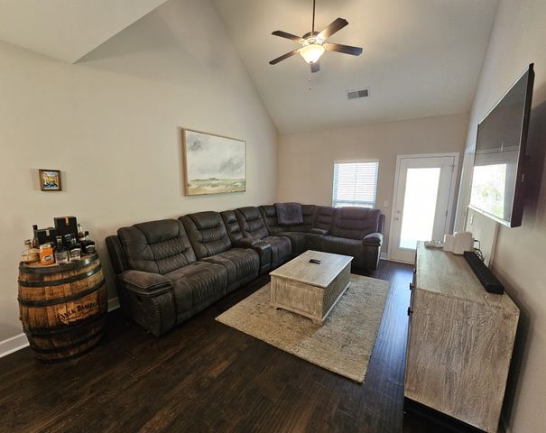 9001 Brixworth Ct, Old Hickory, TN 37138