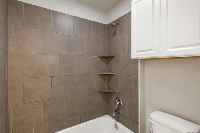 10230 Midsummer, Converse, TX 78109