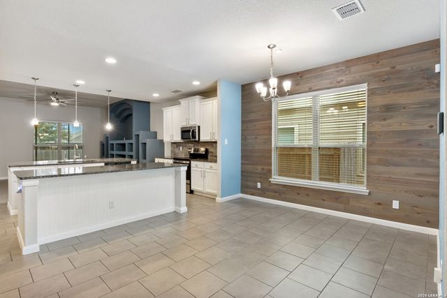 10230 Midsummer, Converse, TX 78109