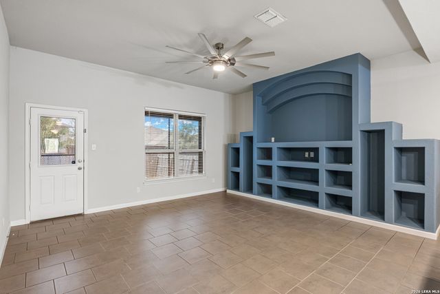 10230 Midsummer, Converse, TX 78109