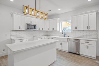 2015 Brackenridge Street A, Houston, TX 77026