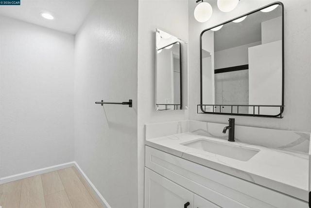 1077 Wesley Ct 7, Walnut Creek, CA 94597