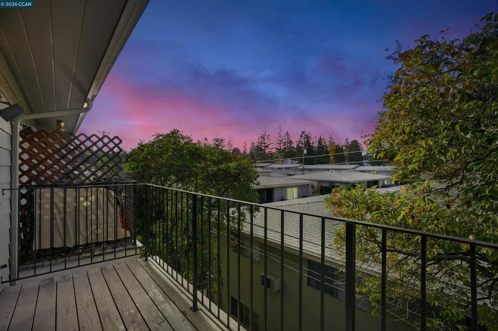 Image 17 of property listing at 1077 Wesley Ct 7, Walnut Creek, CA 94597