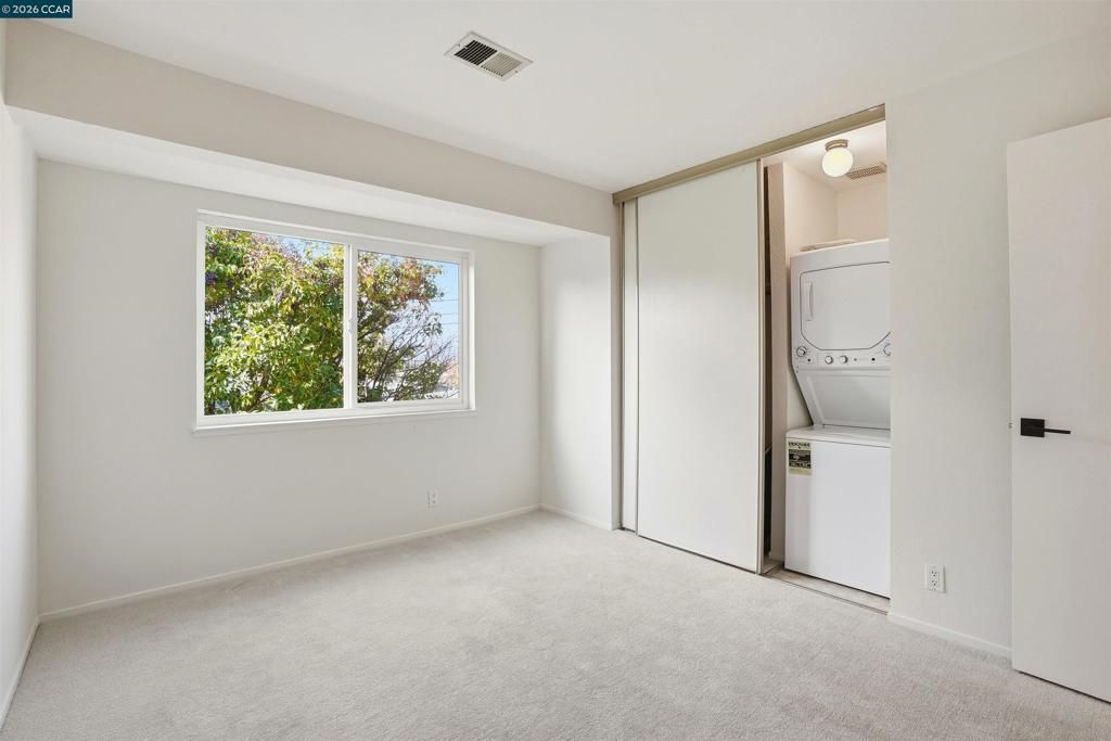 Image 6 of property listing at 1077 Wesley Ct 7, Walnut Creek, CA 94597