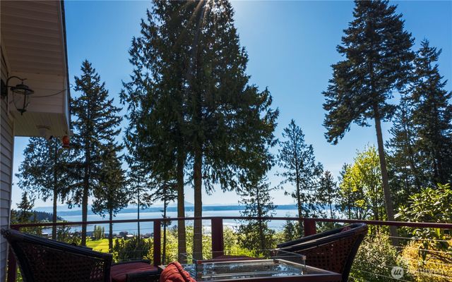 485 S Vesper Way, Camano Island, WA 98282