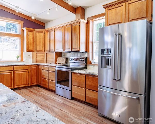 485 S Vesper Way, Camano Island, WA 98282