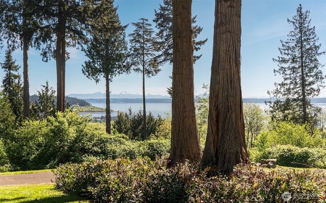 485 S Vesper Way, Camano Island, WA 98282