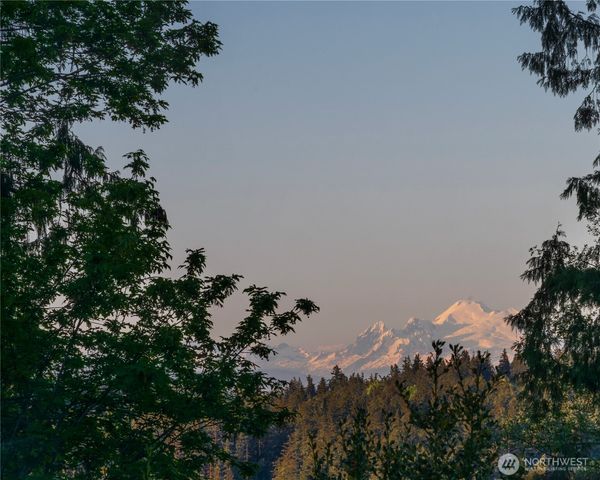 485 S Vesper Way, Camano Island, WA 98282