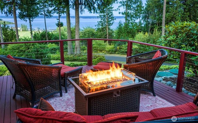 485 S Vesper Way, Camano Island, WA 98282