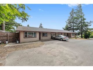 245 ACKERMAN Ave, Coos Bay, OR 97420