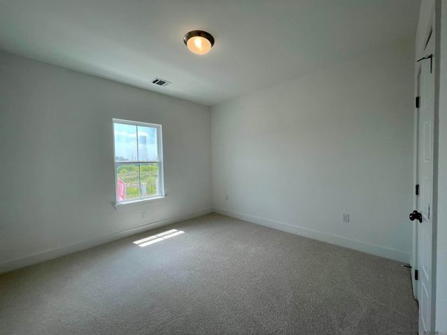 9409 Dawson Bluff Blvd, Baton Rouge, LA 70836
