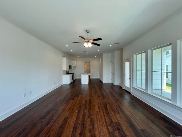 9409 Dawson Bluff Blvd, Baton Rouge, LA 70836