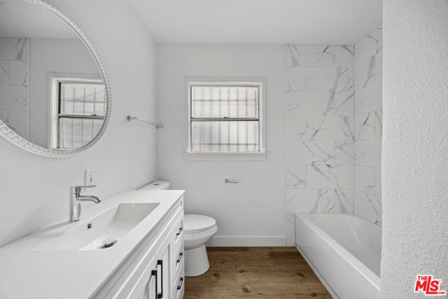 11008 Willowbrook Avenue, Los Angeles, CA 90059