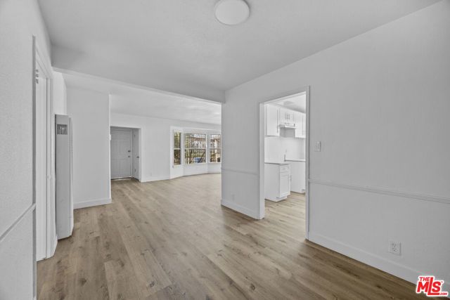 11008 Willowbrook Avenue, Los Angeles, CA 90059