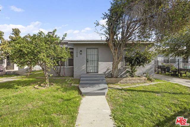 11008 Willowbrook Avenue, Los Angeles, CA 90059