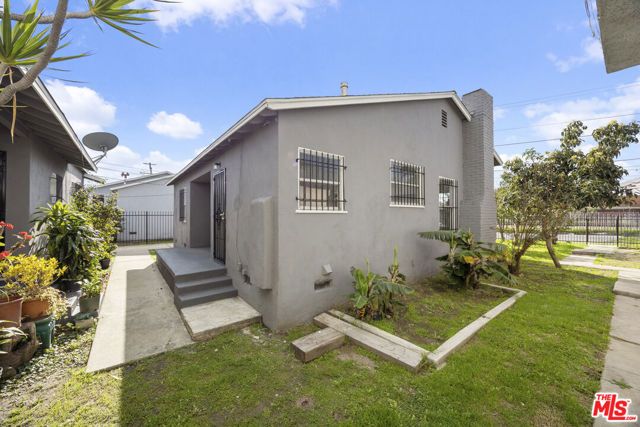 11008 Willowbrook Avenue, Los Angeles, CA 90059