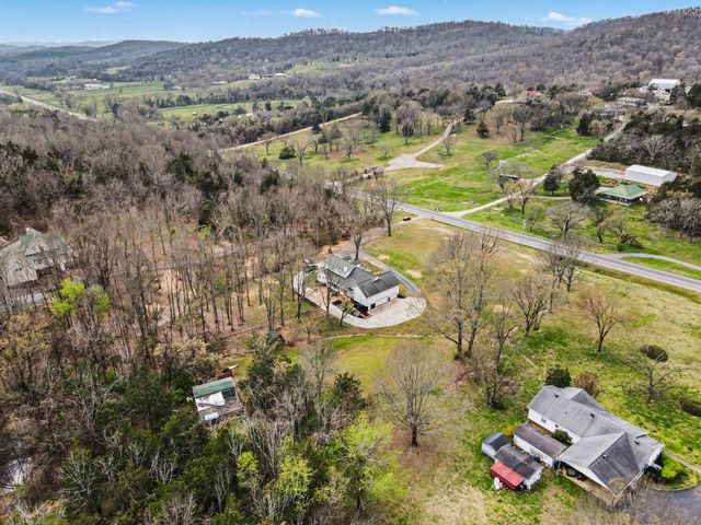 7552 Nolensville Rd, Nolensville, TN 37135