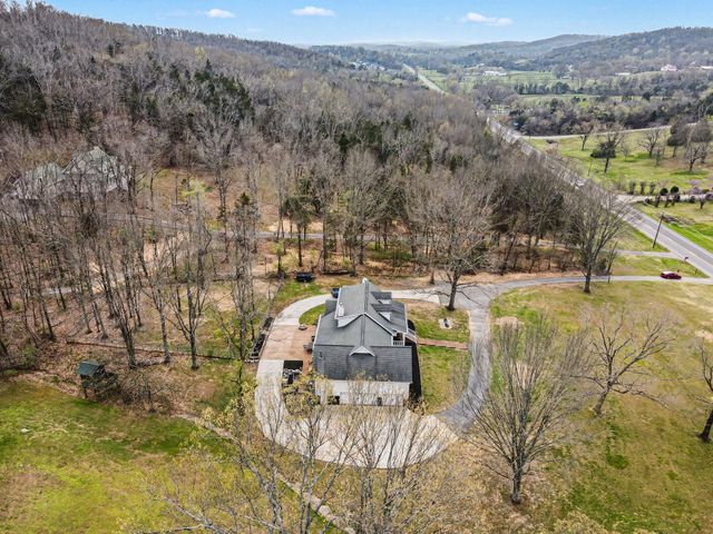 7552 Nolensville Rd, Nolensville, TN 37135