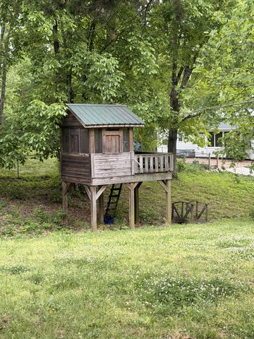 7552 Nolensville Rd, Nolensville, TN 37135