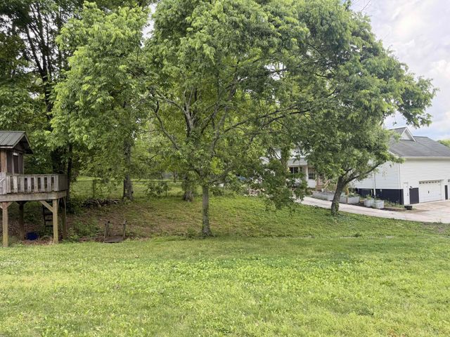 7552 Nolensville Rd, Nolensville, TN 37135